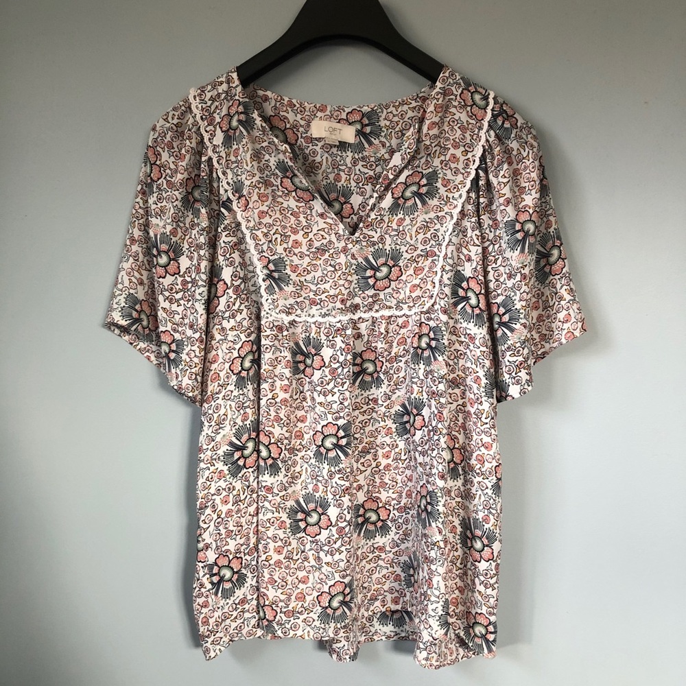 3/$20 Women’s loft top SM